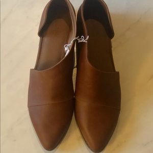 Universal Thread cognac loafers
